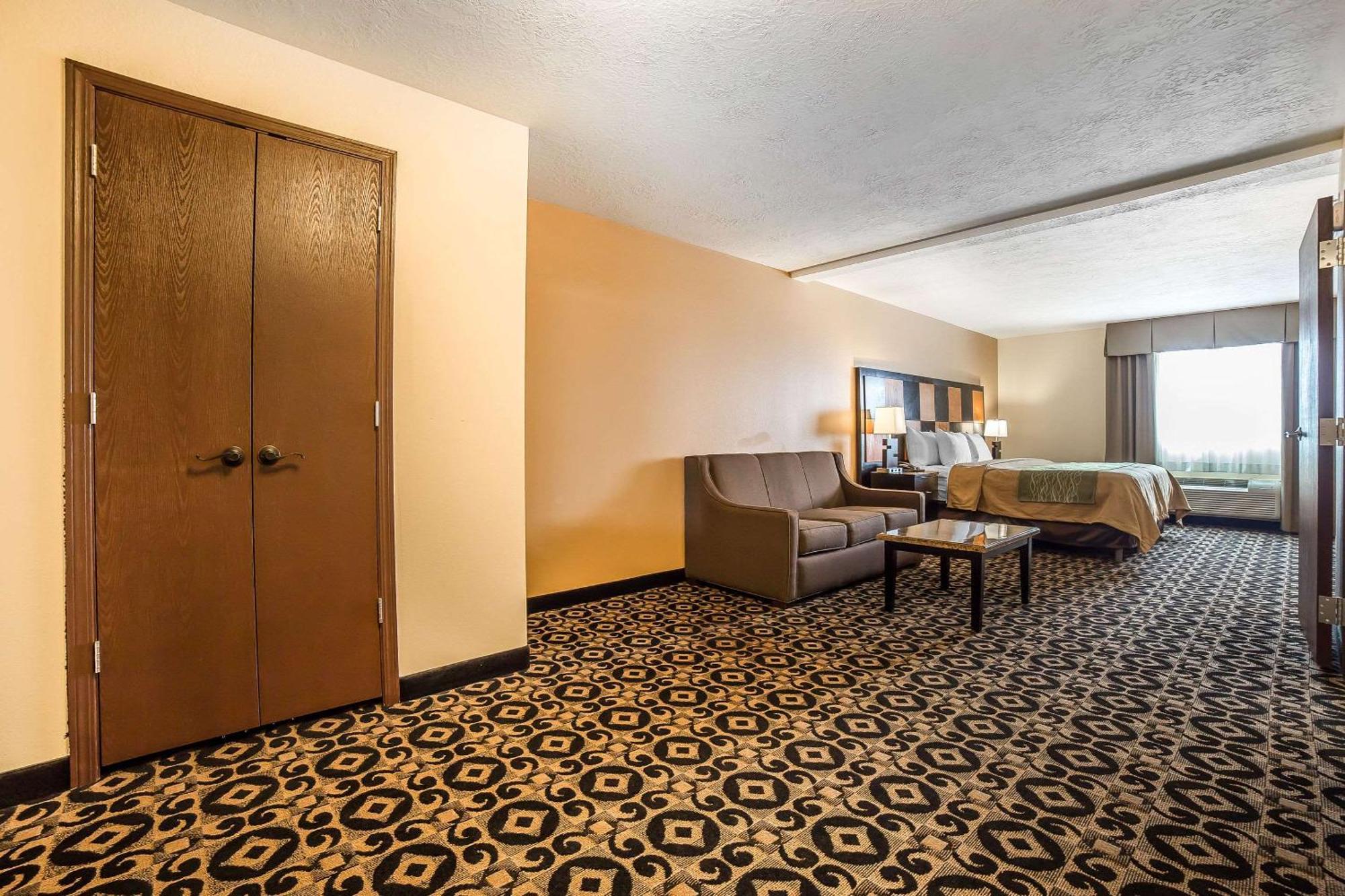 Comfort Inn Ballard-Roosevelt מראה חיצוני תמונה